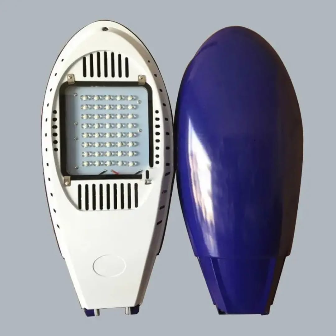 Coolnut Solar Stree light 20 Hrs Backup 20W Power 120000 mAh Capacity